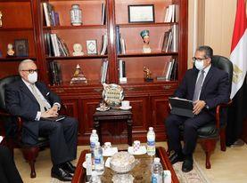وزير السياحة والآثار يلتقى سفير إيطاليا بالقاهرة لتنظيم احتفالية