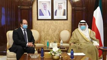 رئيس وزراء الكويت يستقبل اللواء عباس كامل