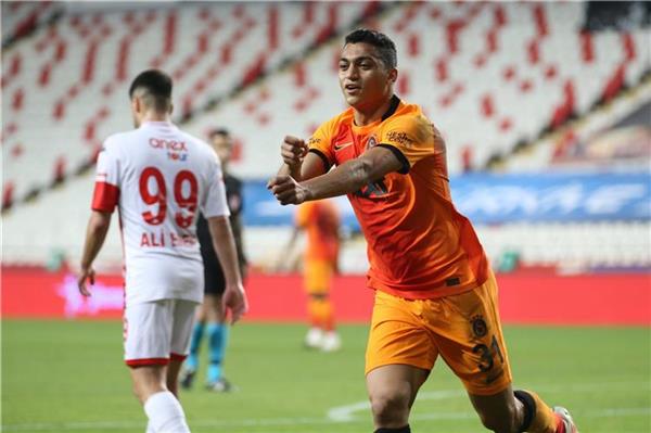 Ù…ØµØ·ÙÙ‰ Ù…Ø­Ù…Ø¯ ÙŠÙ‚ÙˆØ¯ Ø¬Ø§Ù„Ø§ØªØ§ Ø³Ø±Ø§ÙŠ Ù„Ù„ÙÙˆØ² Ø¹Ù„Ù‰ Ø¯ÙŠÙ†ÙŠØ²Ù„ÙŠ Ø³Ø¨ÙˆØ± ÙˆÙŠØ³Ø¬Ù„ Ø«Ù†Ø§Ø¦ÙŠØ© Ø¯Ø§Ø± Ø§Ù„Ù‡Ù„Ø§Ù„