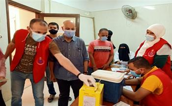وكيل «صحة الشرقية» يتابع تطعيم المواطنين بلقاح كورونا 