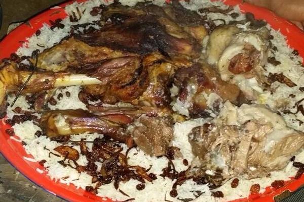 من المطبخ الخليجي طريقة عمل لحم الحنيذ بالزعفران دار الهلال