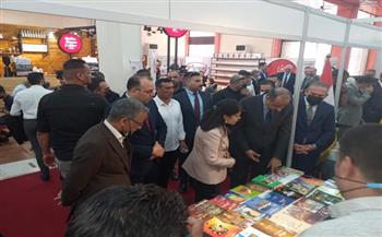 وزير الثقافة العراقي يزور جناح المأمون في معرض بغداد للكتاب