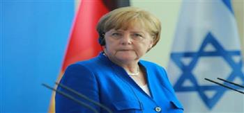 رئيس الوزراء الإسرائيلي الجديد يبحث مع المستشارة الألمانية تعزيز العلاقات