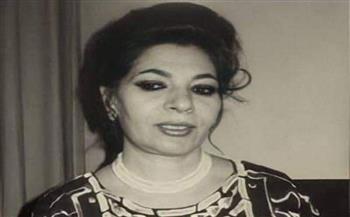 وزير الثقافة العراقي يوجه بطبع الأعمال الشعرية الكاملة للشاعرة لميعة عباس