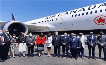 نائب وزير السياحة والآثار تستقبل أول رحلة طيران مباشرة من «مونتريال»