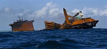 سفينة حاويات محترقة تغرق قبالة سريلانكا ومخاوف من وقوع كارثة بيئية
