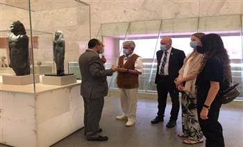 رئيس الاتحاد الدولي للخماسي الحديث يزور متحف الحضارات وأهرامات الجيزة