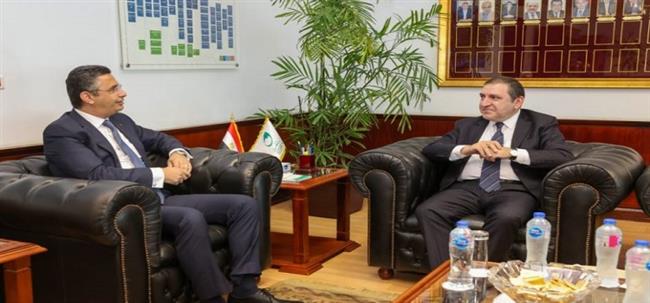 رئيس البريد يبحث مع سفير جمهورية أذربيجان بالقاهرة آفاق التعاون المشترك