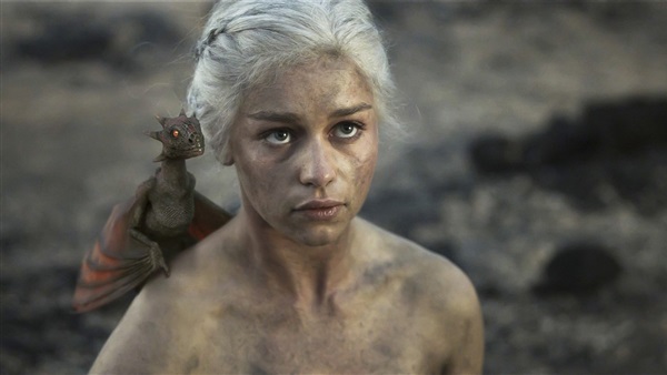 تعرف على أعمال إيميليا كلارك قبل شهرتها خلال Game Of Thrones دار الهلال