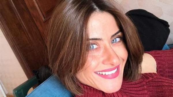 Ù‡ÙŠØ¯ÙŠ ÙƒØ±Ù… ØªØªØ£Ù„Ù‚ Ø¨Ø§Ù„Ø£ØµÙØ± ÙÙŠ Ø£Ø­Ø¯Ø« Ø¸Ù‡ÙˆØ± Ø¯Ø§Ø± Ø§Ù„Ù‡Ù„Ø§Ù„