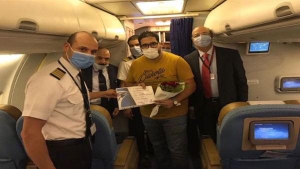 مصر للطيران تهدي4 ركاب تذاكر مجانية على أول رحلة بين الإسكندرية ودبي دار الهلال